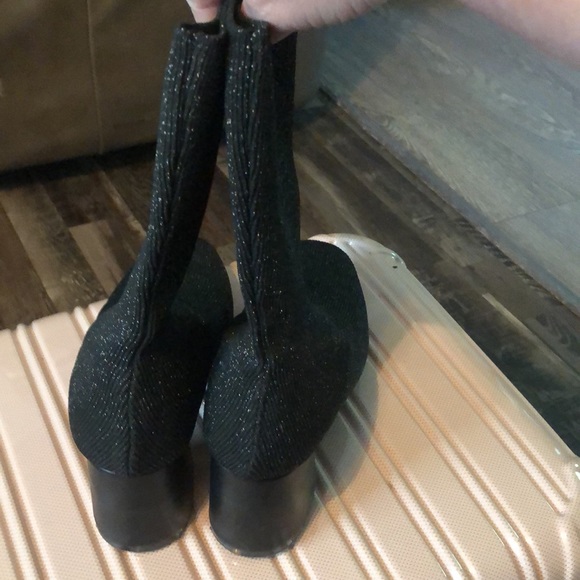 Like new black/silver Nature Breeze sparkly boots. Size 6 - Picture 3 of 5
